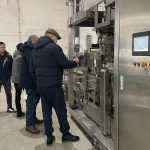 Sugeng rawuh pelanggan manca kanggo ngunjungi perusahaan kita kanggo mriksa peralatan baling sekunder